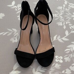 Top Moda Hannah Elegant Black Block Heel Ankle Strap Sandals